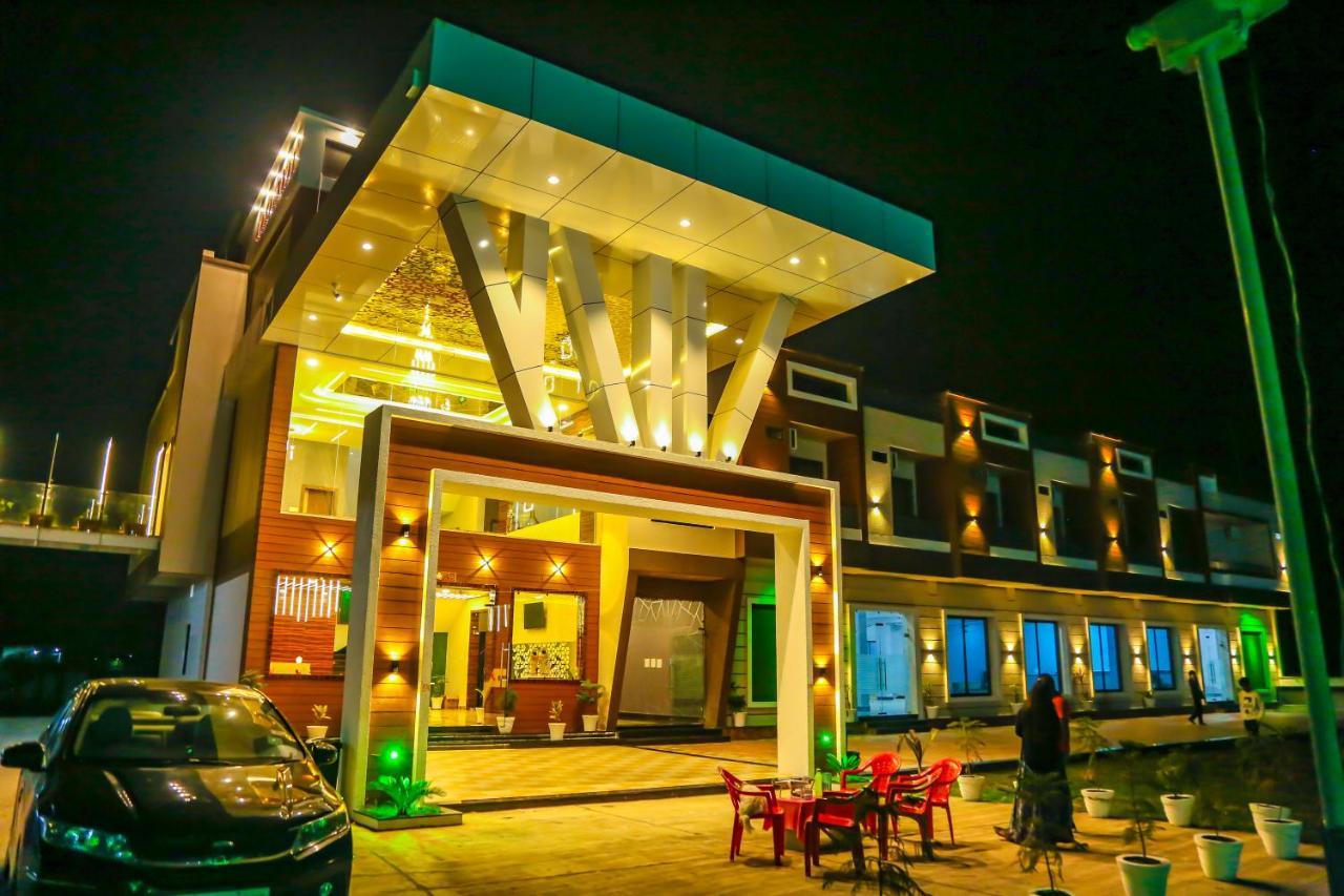 Aashirwad Hotels & Resort Shamgarh Exteriör bild
