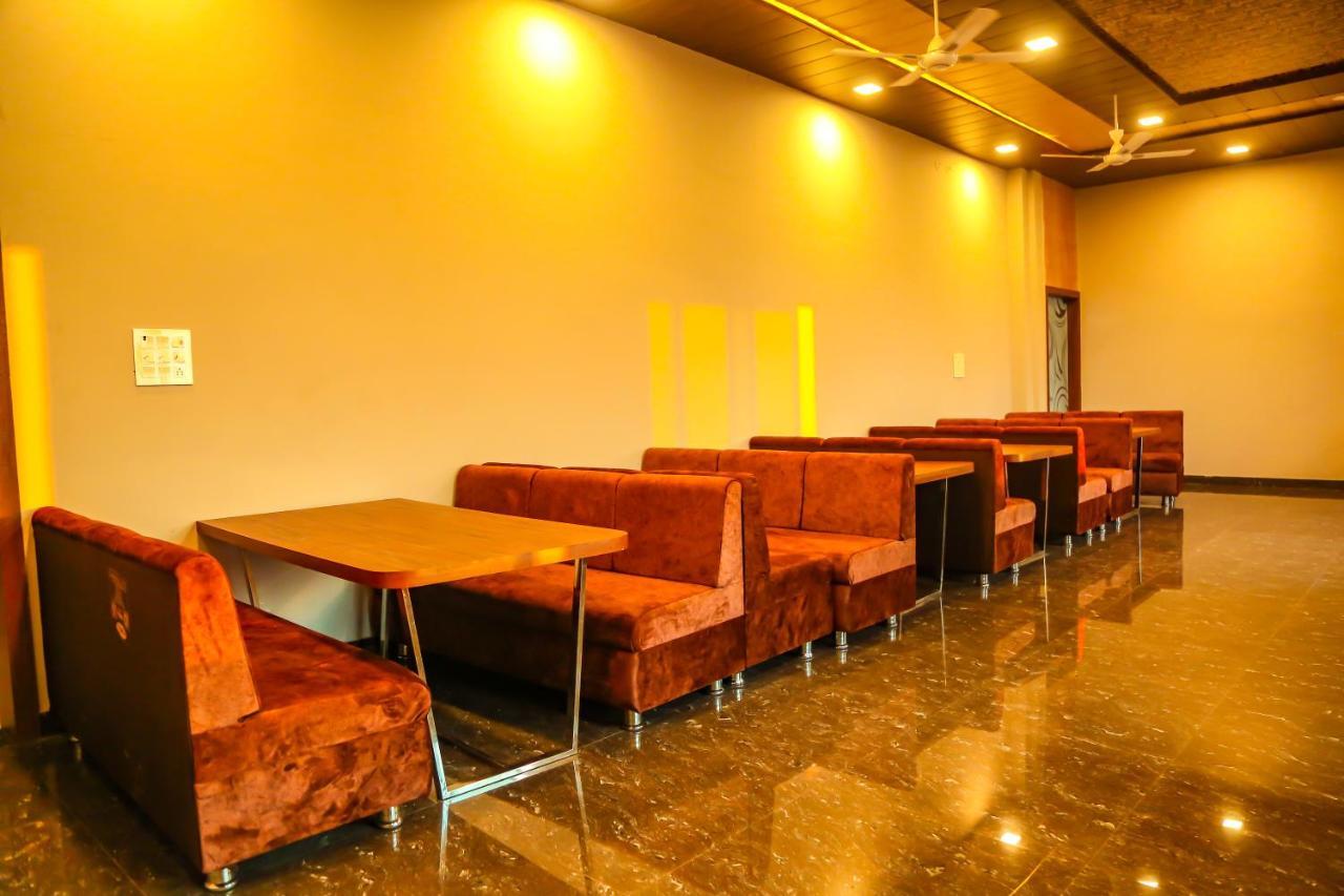 Aashirwad Hotels & Resort Shamgarh Exteriör bild
