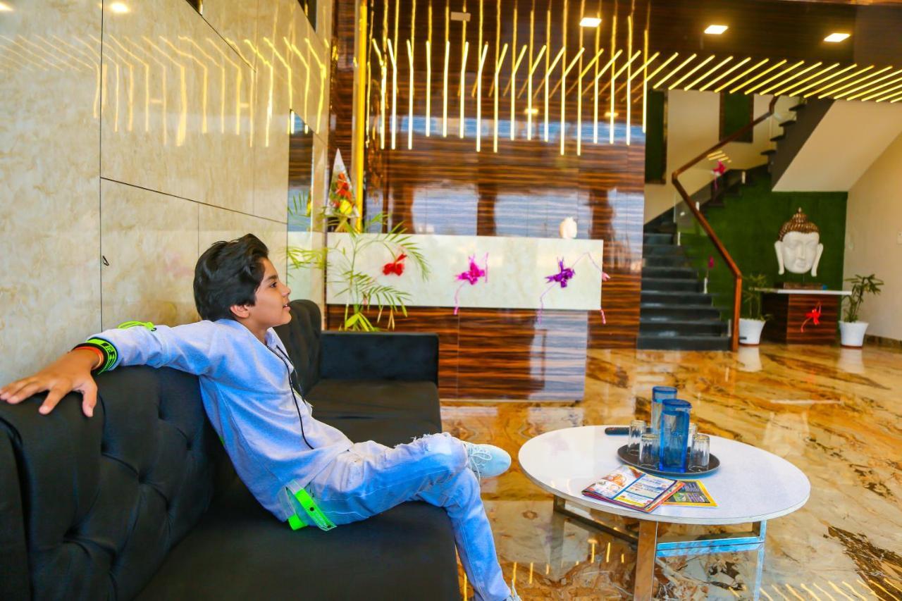 Aashirwad Hotels & Resort Shamgarh Exteriör bild