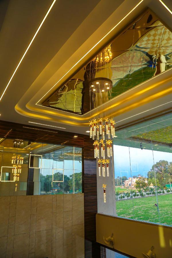 Aashirwad Hotels & Resort Shamgarh Exteriör bild