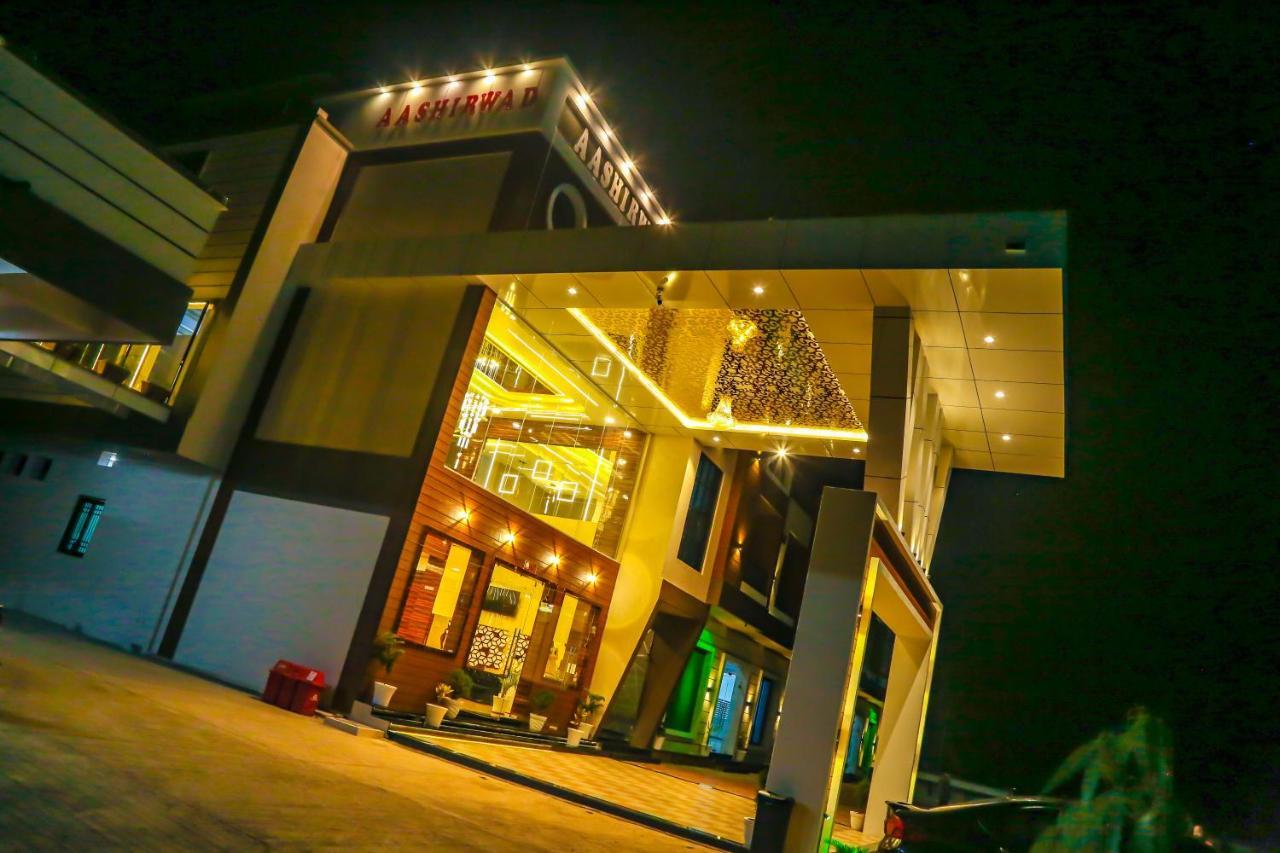 Aashirwad Hotels & Resort Shamgarh Exteriör bild